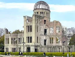 1-Day Guided Bus Tour of Hiroshima & Miyajima with Round-Trip Shinkansen Tickets from Osaka/Kyoto